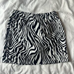 medium shein zebra skirt with a slit!🦓🖤